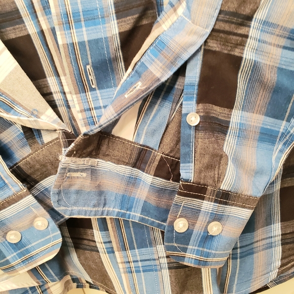 ❤️ Beverly Hills Polo Club Men's Plaid Button Down - Picture 2 of 4